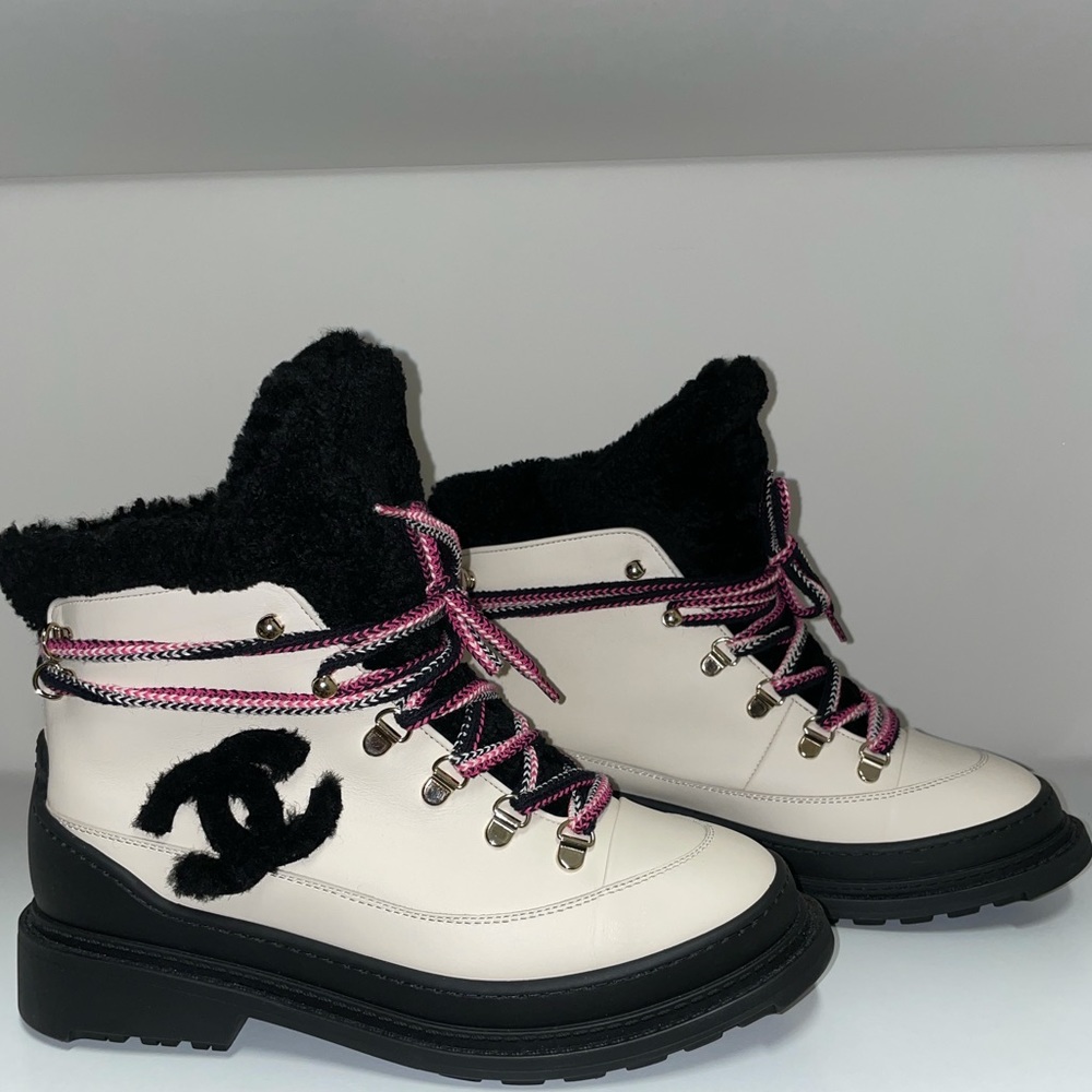COPY - Chanel Boots!